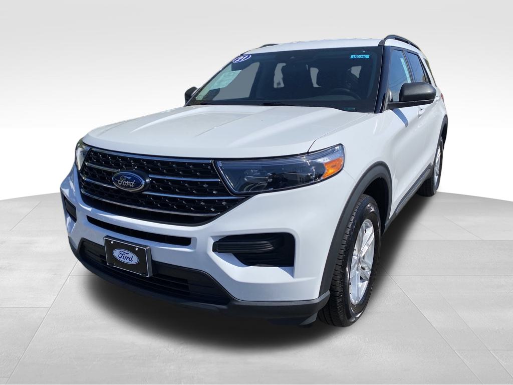 Used 2021 Ford Explorer XLT with VIN 1FMSK8DH0MGB65900 for sale in Bay Shore, NY