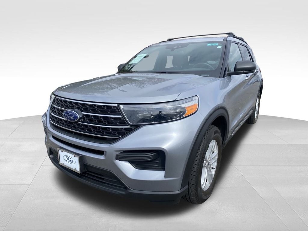 Used 2020 Ford Explorer XLT with VIN 1FMSK8DH8LGA99577 for sale in Bay Shore, NY