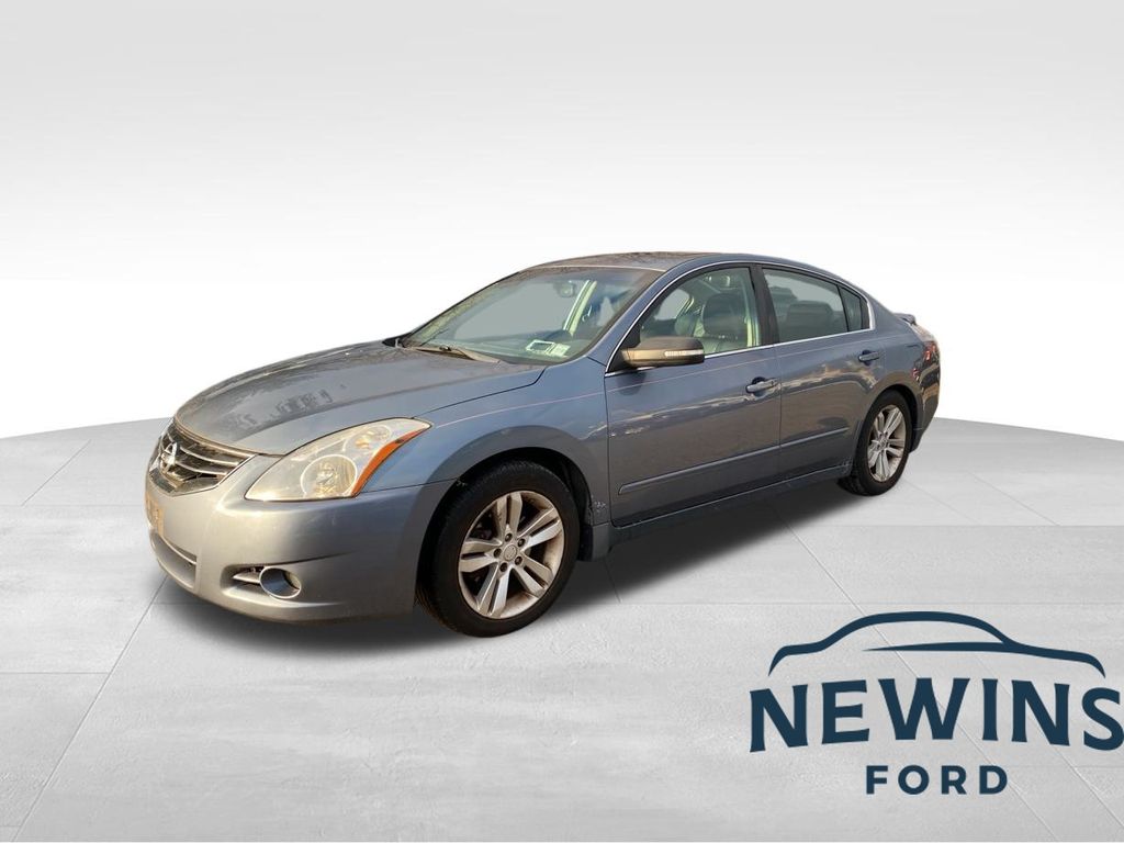 2010 Nissan Altima SR