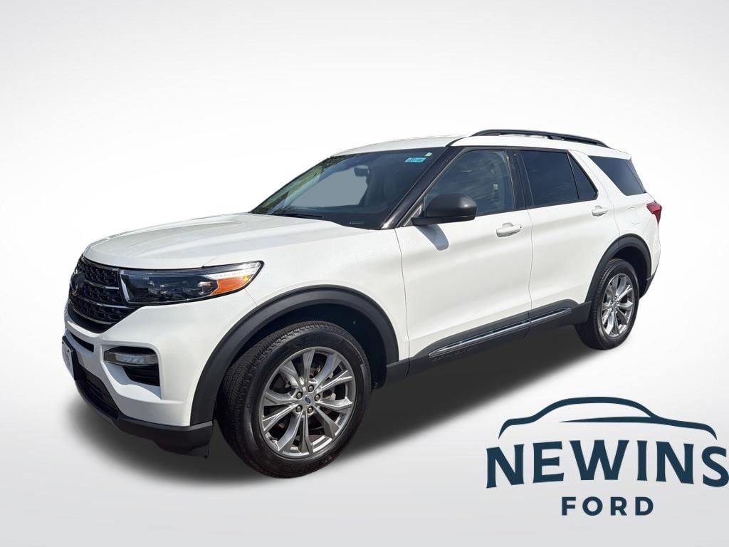 2023 Ford Explorer XLT 4WD's photo