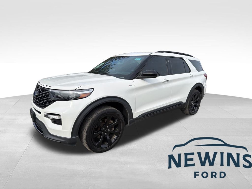 2023 Ford Explorer SUV 