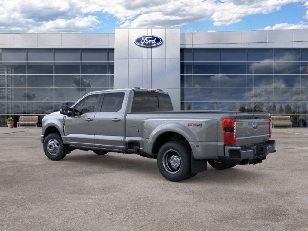 New 2026 Ford F-350 Lariat Truck Crew Cab