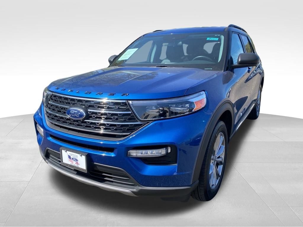 Used 2022 Ford Explorer XLT with VIN 1FMSK8DH8NGC40098 for sale in Bay Shore, NY