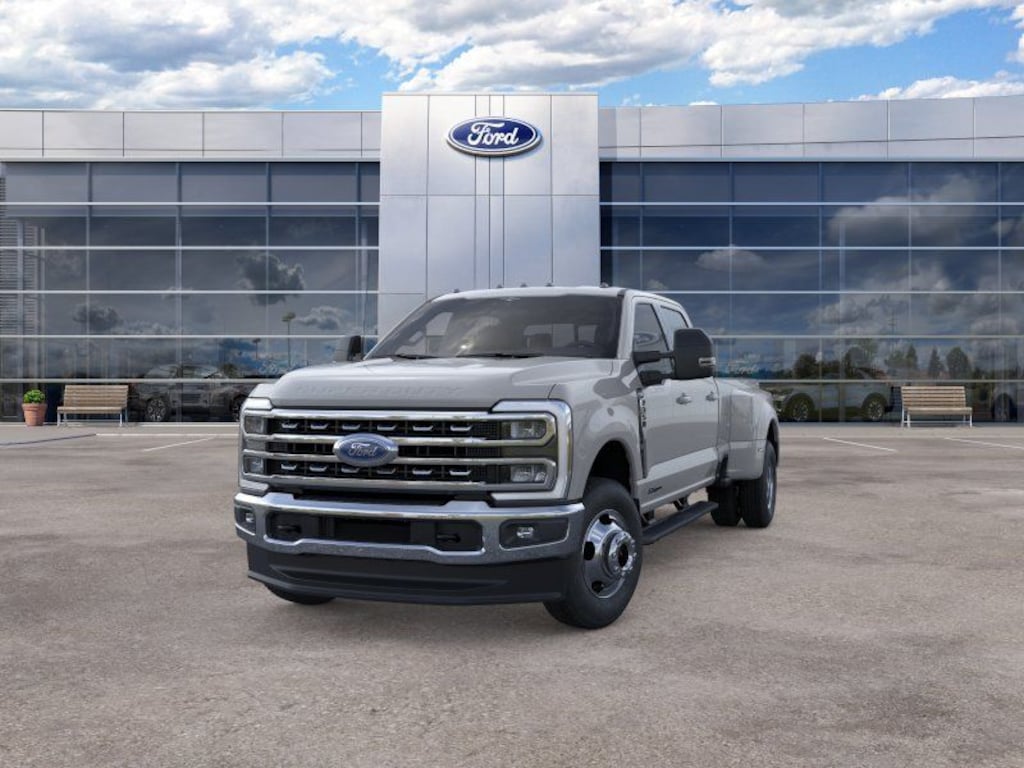 New 2026 Ford F-350 XLT Truck Crew Cab