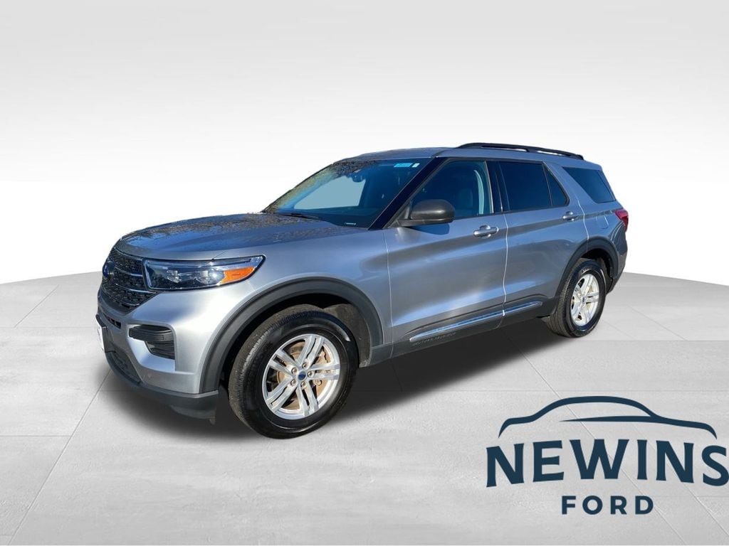 2023 Ford Explorer XLT's photo