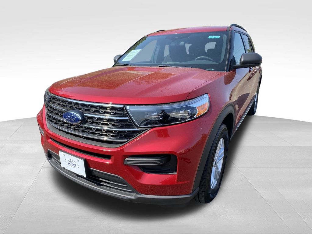 Used 2020 Ford Explorer XLT with VIN 1FMSK8DH0LGB44737 for sale in Bay Shore, NY