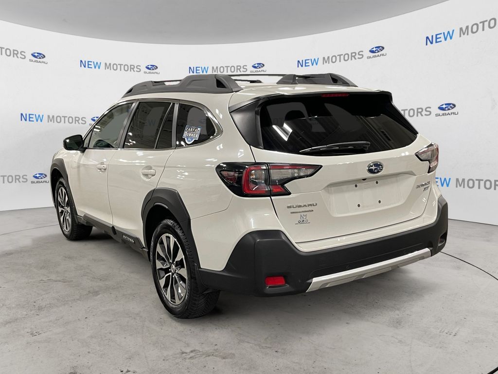 2023 Subaru Outback Limited XT photo 3