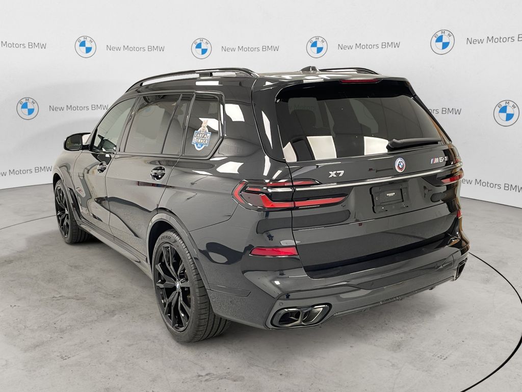 2023 Bmw X7 M60i photo 3