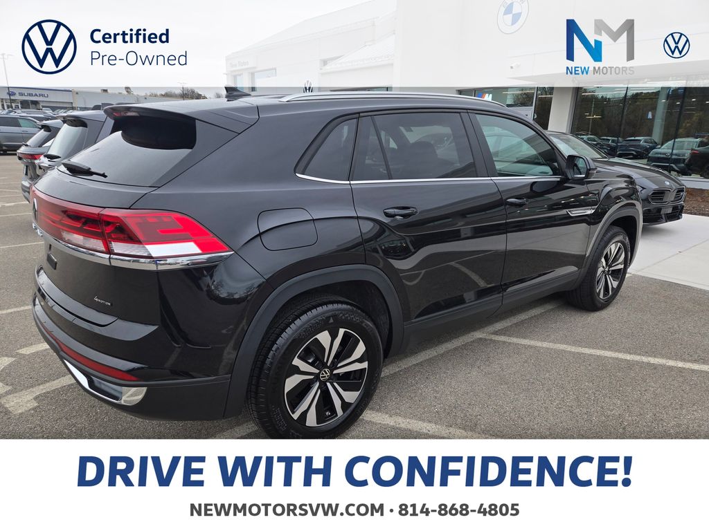 2025 Volkswagen Atlas Cross Sport SE photo 3