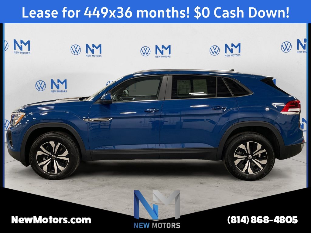 2025 Volkswagen Atlas Cross Sport SE photo 2
