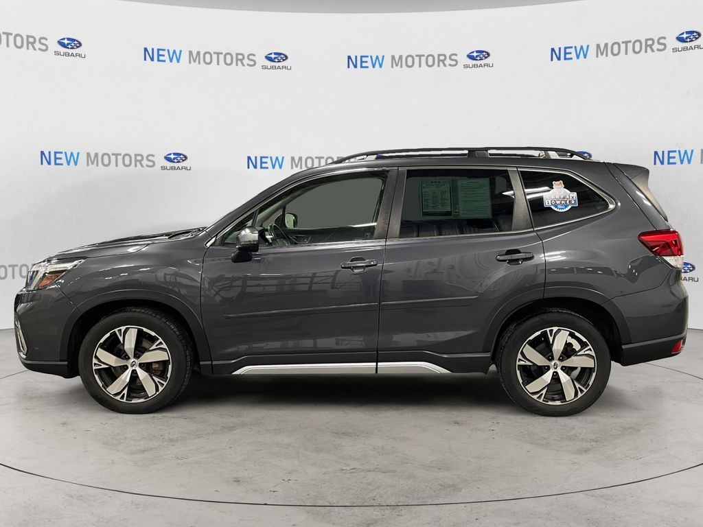 2021 Subaru Forester Touring photo 2