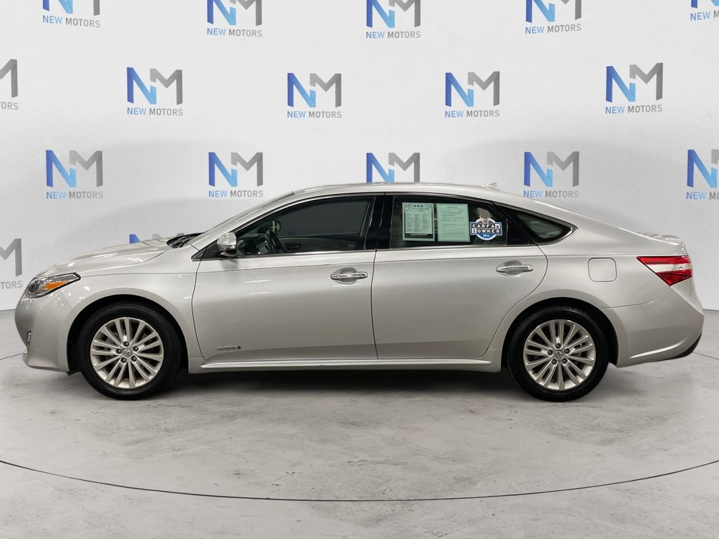 2014 Toyota Avalon Hybrid Limited photo 2