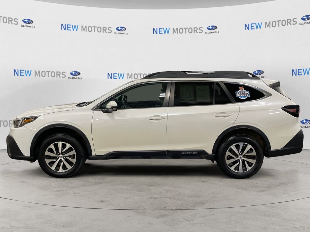 2020 Subaru Outback Premium photo 2