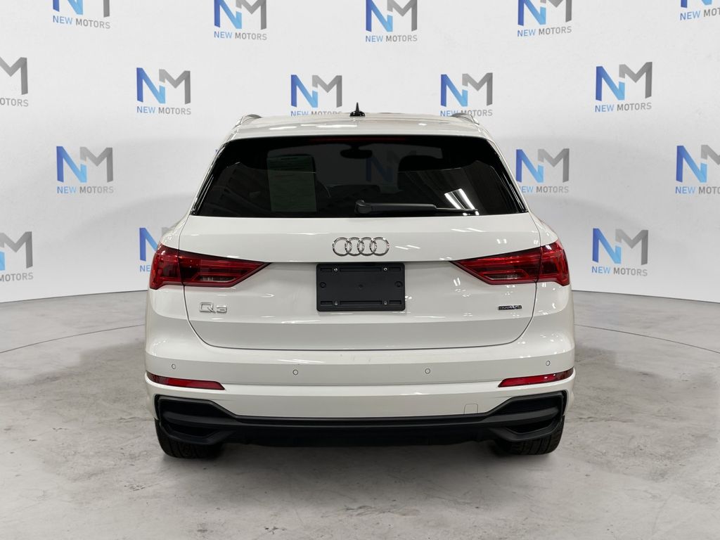 2024 Audi Q3 S line Premium photo 4