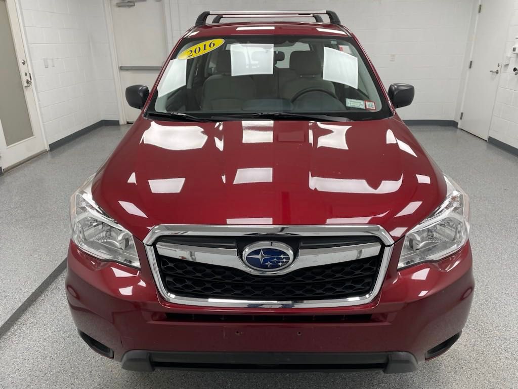 Used 2016 Subaru Forester i with VIN JF2SJAAC1GG447377 for sale in Erie, PA