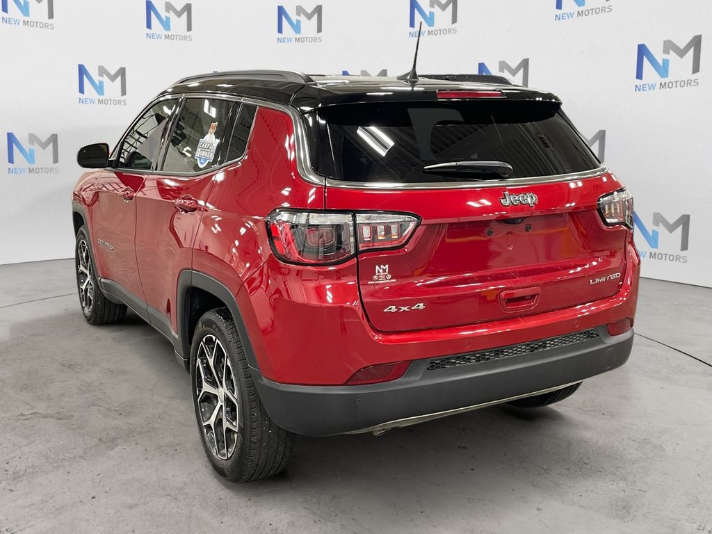 2024 Jeep Compass Limited photo 3