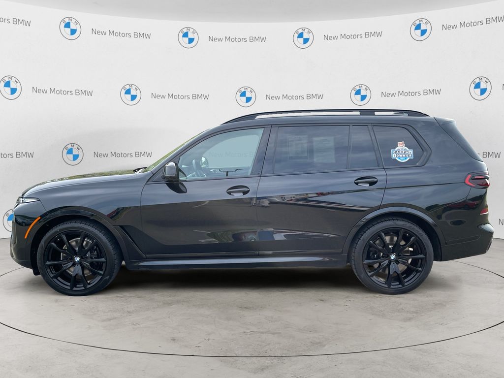 2023 Bmw X7 M60i photo 2