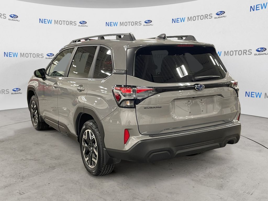2025 Subaru Forester Premium Base photo 3