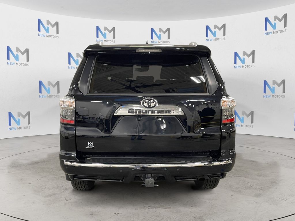 2023 Toyota 4Runner Limited photo 3