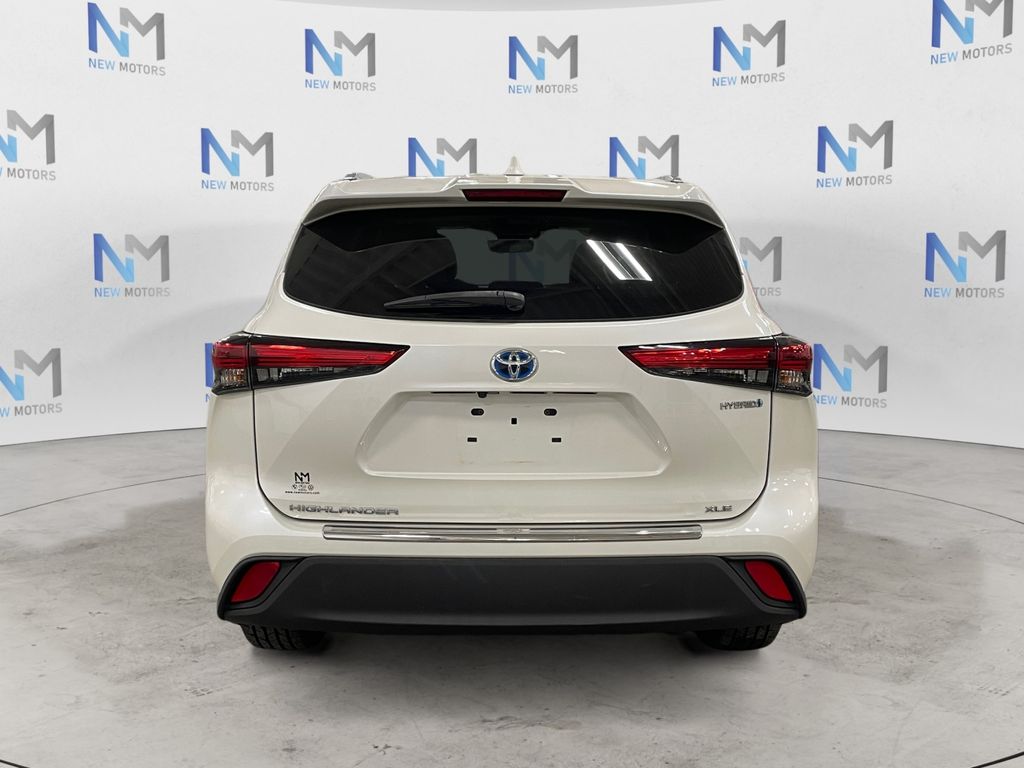 2020 Toyota Highlander Hybrid XLE photo 4