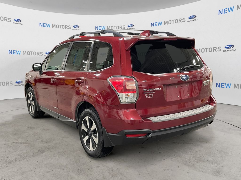 2018 Subaru Forester 2.5i Limited photo 2