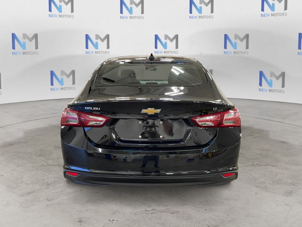 2022 Chevrolet Malibu 1LT photo 4
