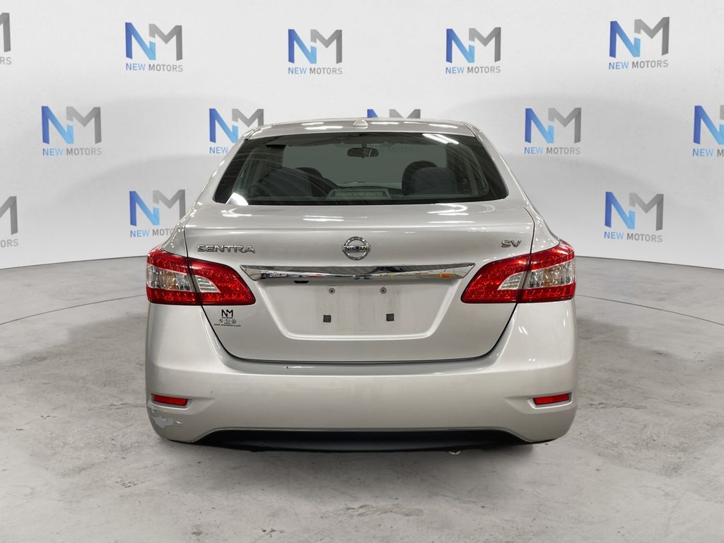 2015 Nissan Sentra SV photo 4