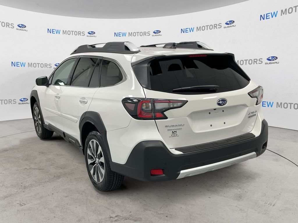 2025 Subaru Outback Touring XT photo 2