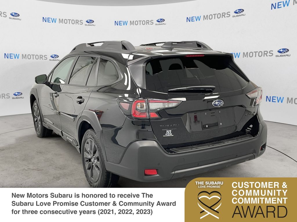 2025 Subaru Outback Onyx Edition photo 2