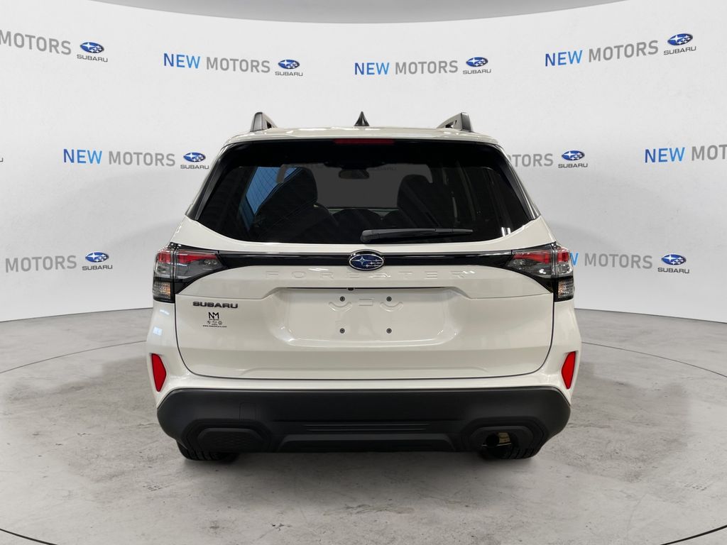2025 Subaru Forester Premium photo 4