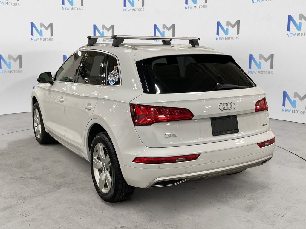 2019 Audi Q5 2.0T Premium Plus photo 2