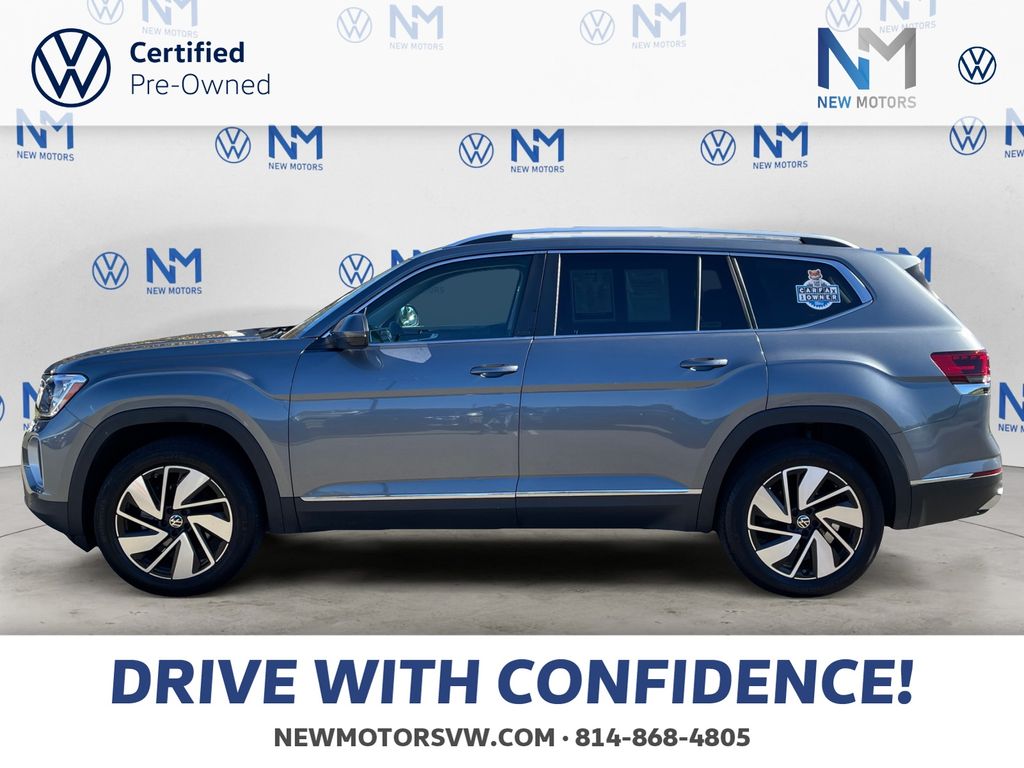 2024 Volkswagen Atlas SEL photo 2