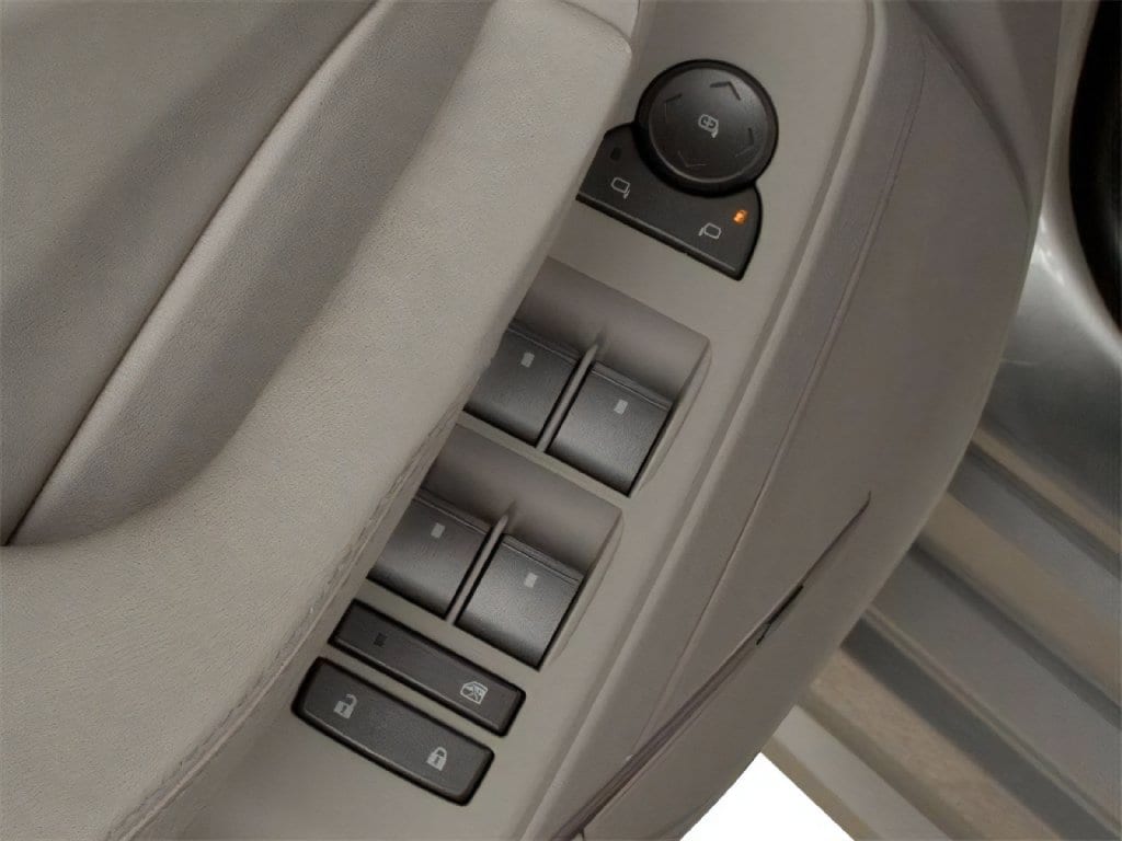 2010 Cadillac CTS photo 14 of 16
