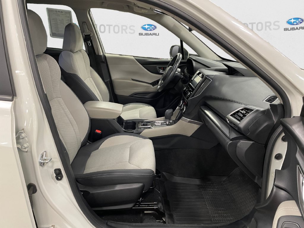 2023 Subaru Forester photo 15 of 17