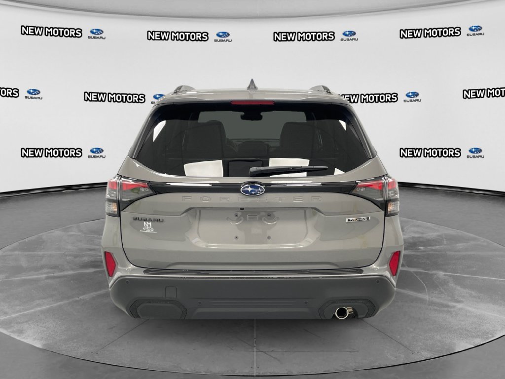 2026 Subaru Forester photo 3 of 16