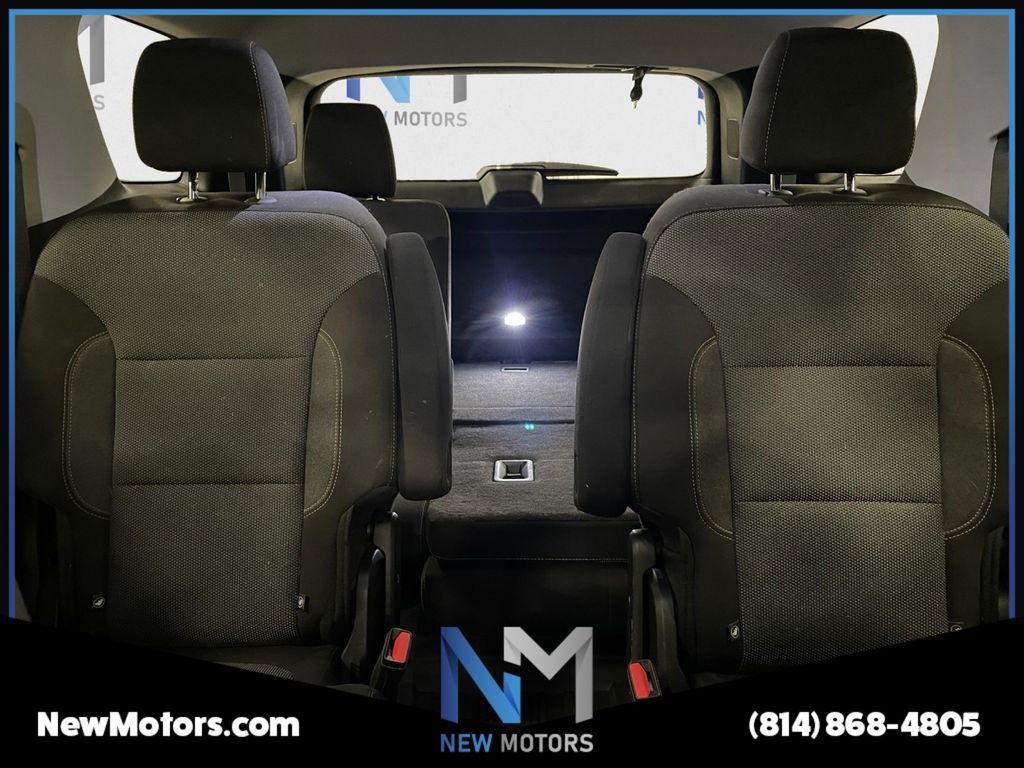 2020 Chevrolet Traverse LT Cloth w/1LT Black Cherry Metallic at Solomon Chevrolet