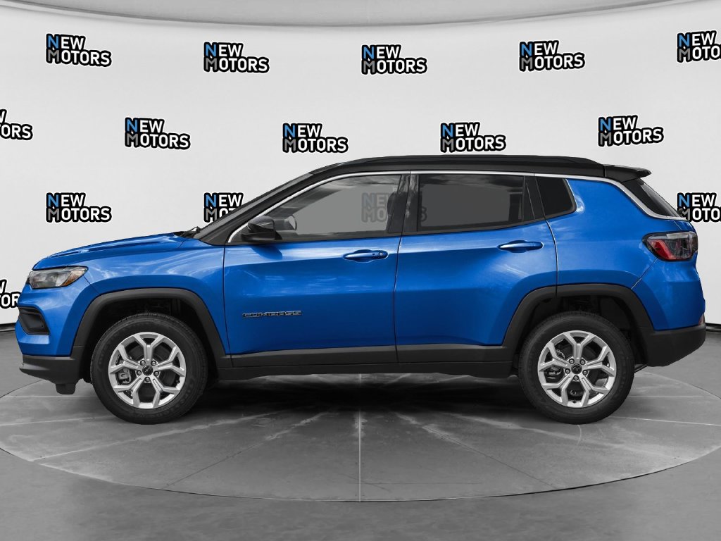 2025 Jeep Compass photo 3 of 11