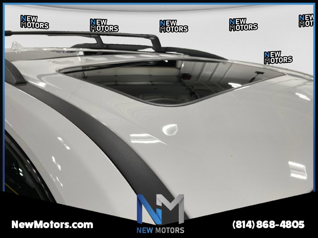 2023 Chevrolet Traverse photo 16 of 17
