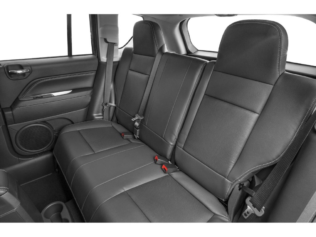 2015 Jeep Compass photo 8 of 10
