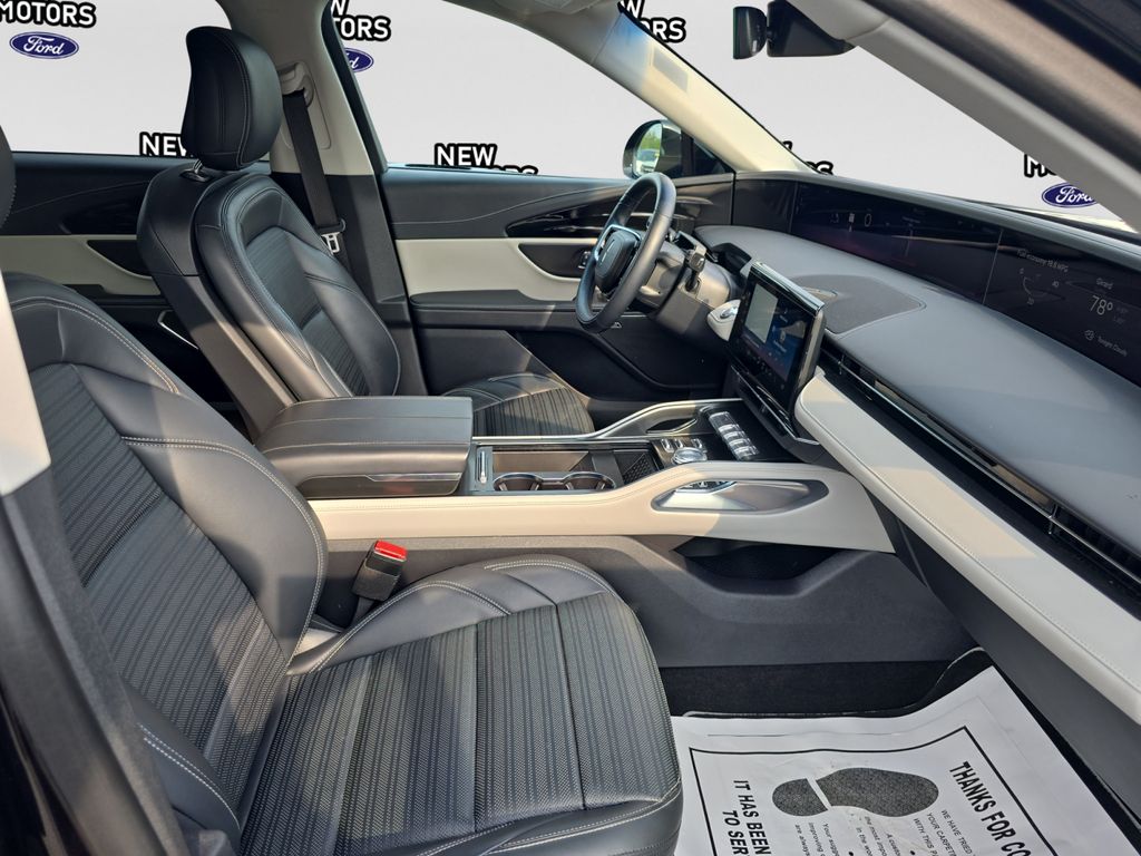 2024 Lincoln Nautilus Reserve Black Metallic at New Motors