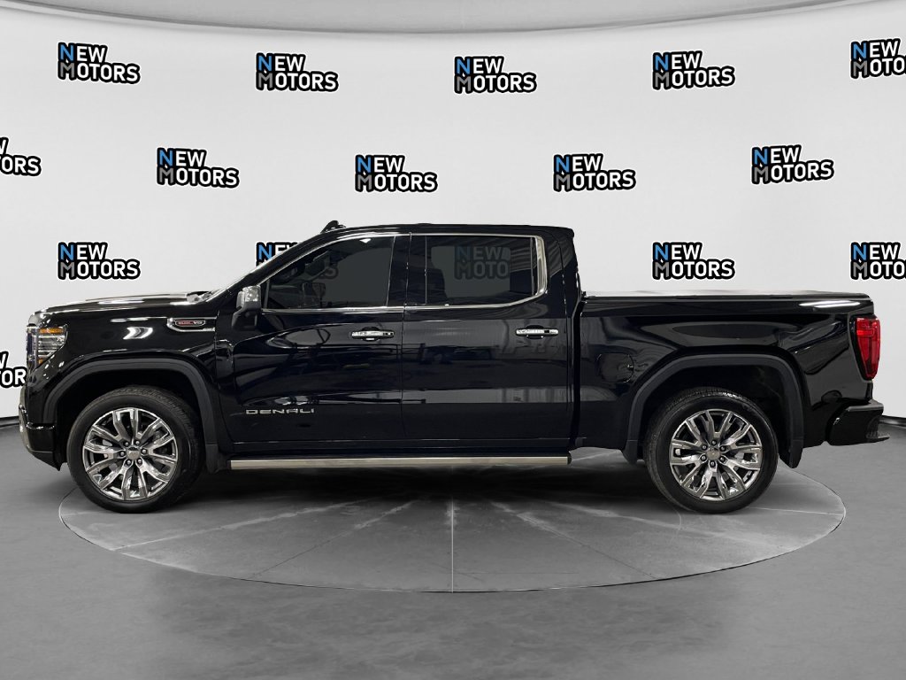 2026 GMC Sierra 1500 photo 2 of 16