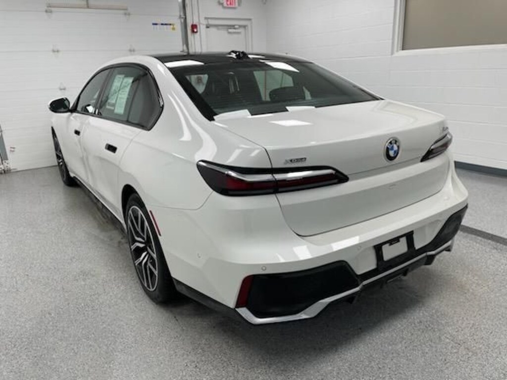 Certified 2025 BMW 740i xDrive Sedan
