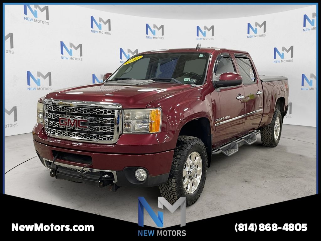 2013 GMC Sierra 4WD Crew Cab Standard Box's photo