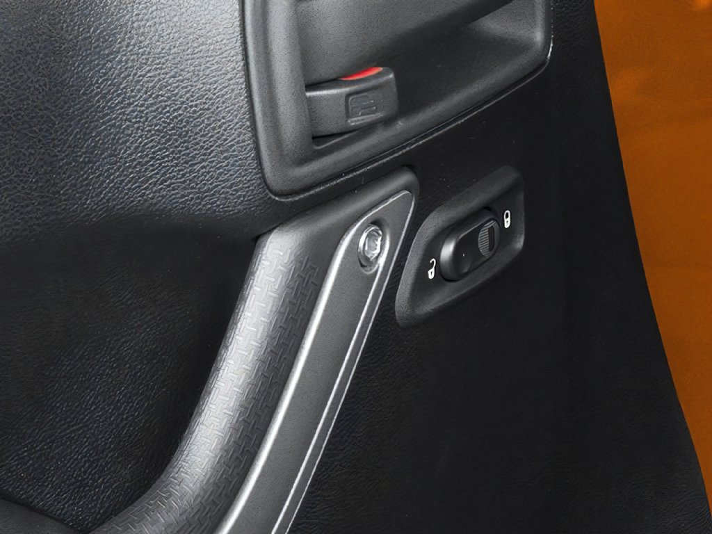 2013 Jeep Wrangler photo 13 of 13