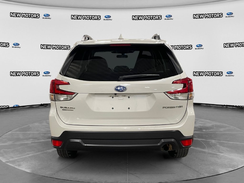 2023 Subaru Forester photo 4 of 17