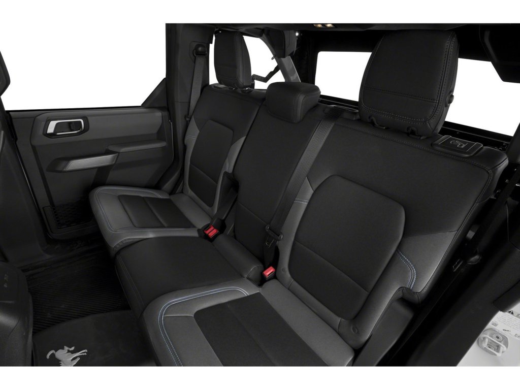 2023 Ford Bronco  Oxford White at New Motors