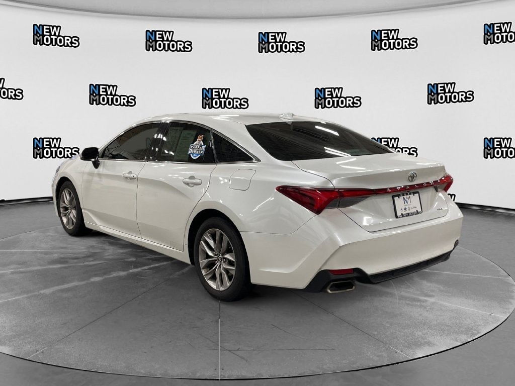 2021 Toyota Avalon photo 3 of 16