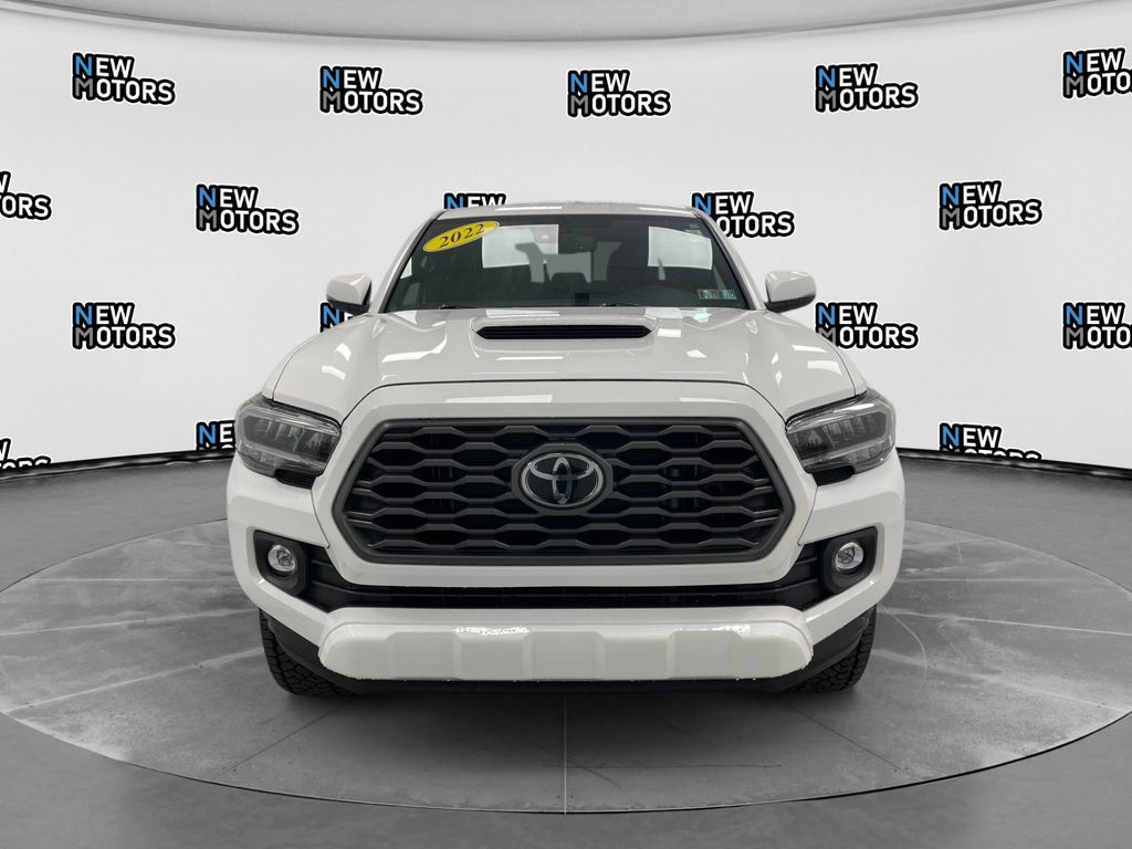 2022 Toyota Tacoma TRD Sport V6 White at Auto Express Rt. 8