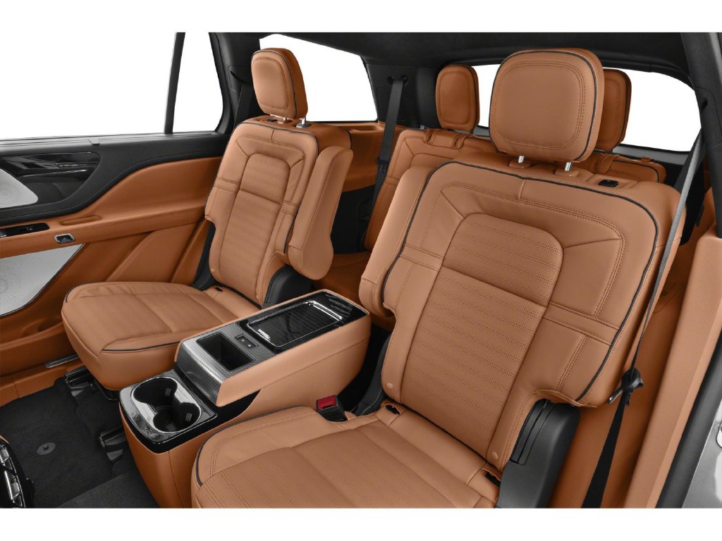 2025 Lincoln Aviator photo 9 of 12