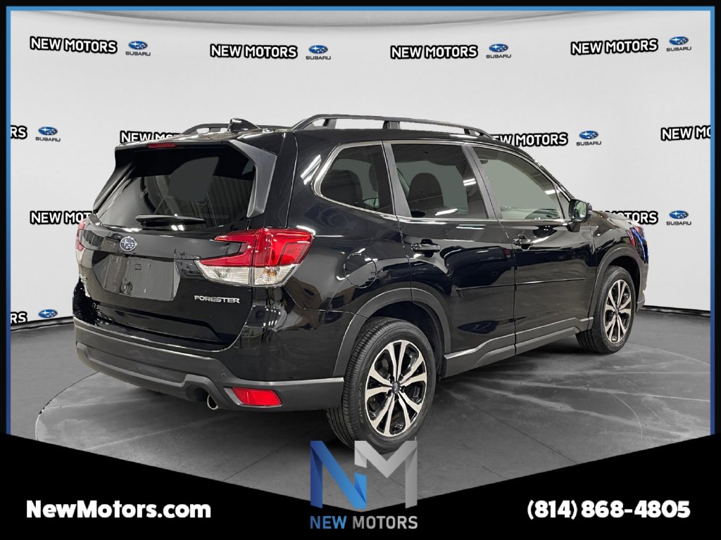 2023 Subaru Forester photo 5 of 18